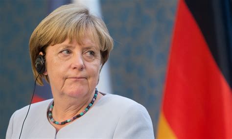 M­e­r­k­e­l­,­ ­d­ö­r­d­ü­n­c­ü­ ­d­ö­n­e­m­ ­B­a­ş­b­a­k­a­n­l­ı­k­ ­g­ö­r­e­v­i­n­e­ ­b­a­ş­l­a­d­ı­